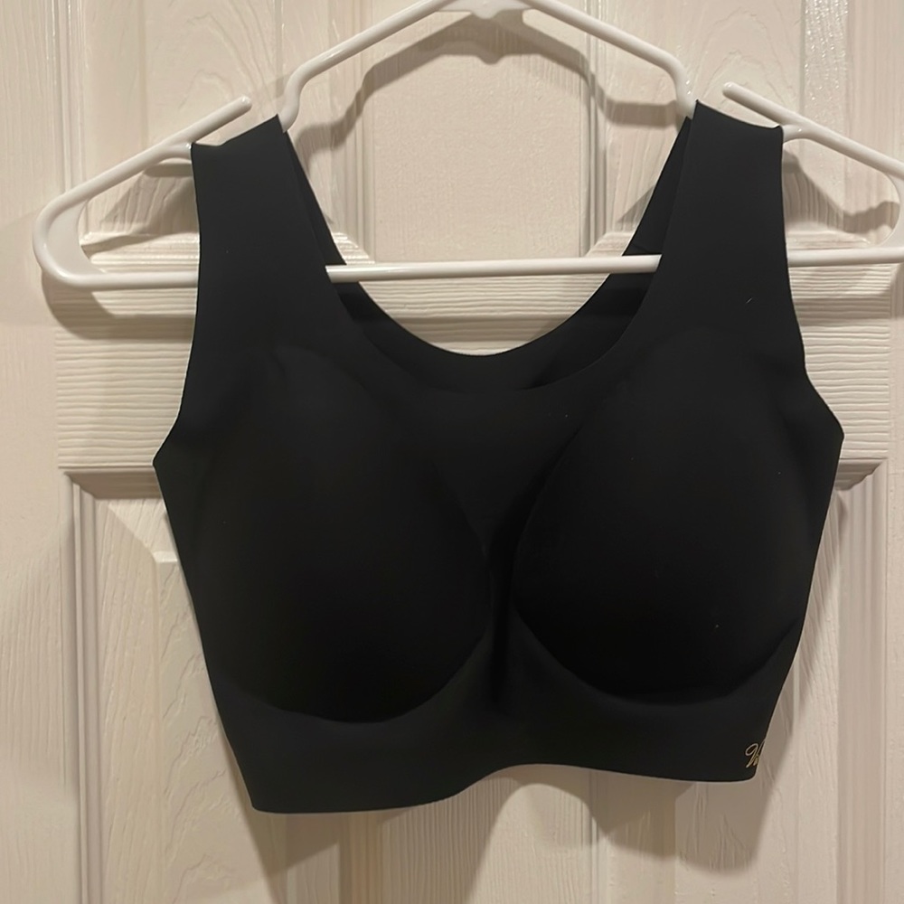 NWT- Heavenly by Victoria’s Secret Unlined Scoop Bra
